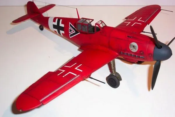 Custom crimson Messerschmitt Bf 109G scale model
